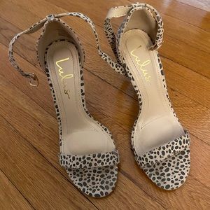 Size 7 1/2 cheetah strap heels
